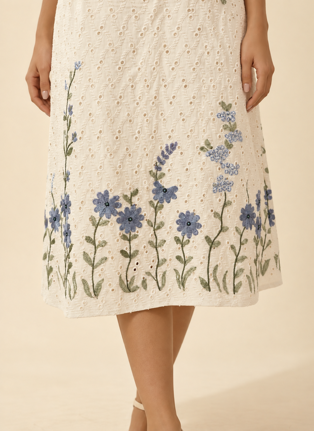 Hakoba Embroidered Short Dress