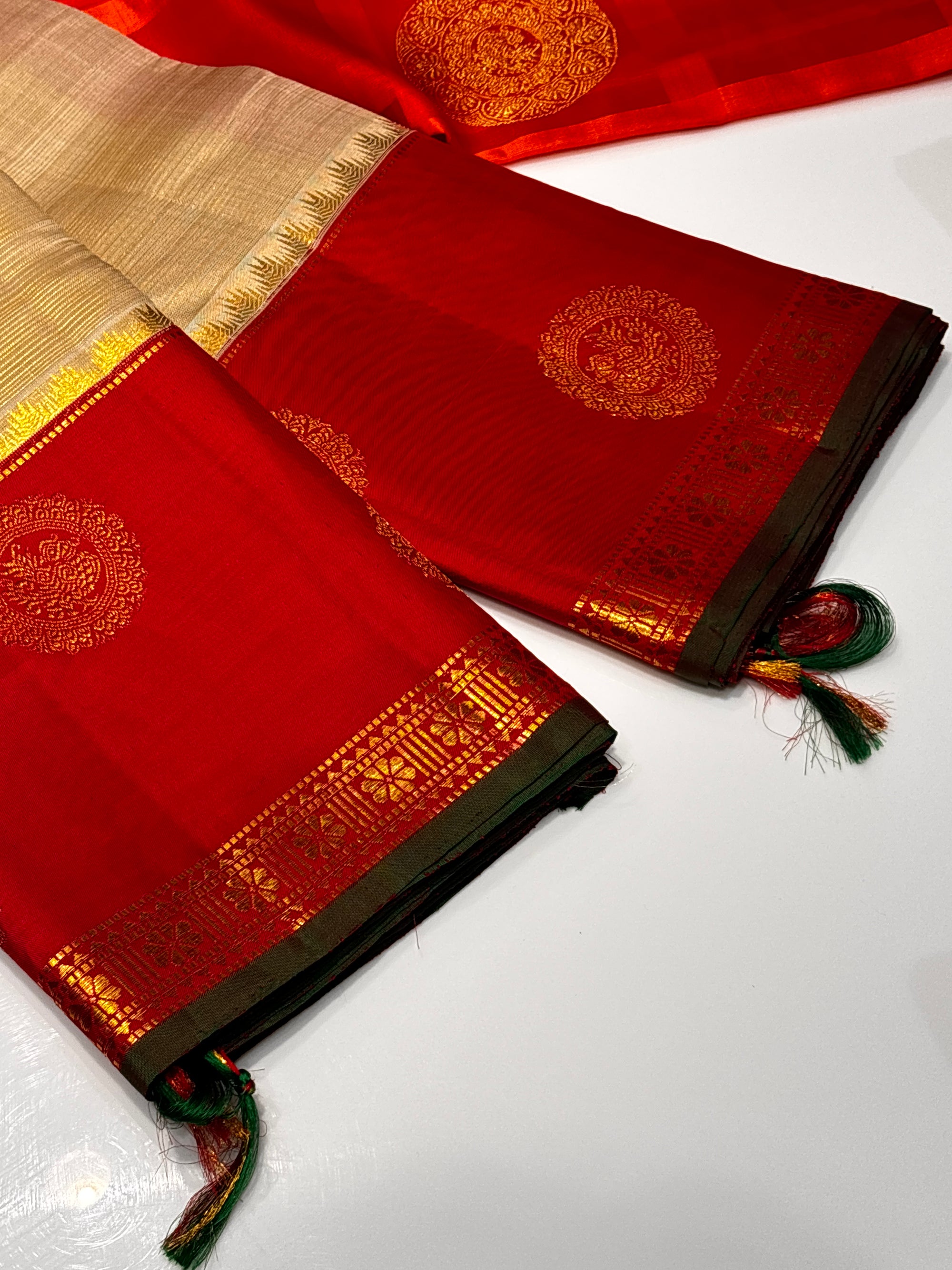Vintage Vaira Oosi Kanchipuram Saree